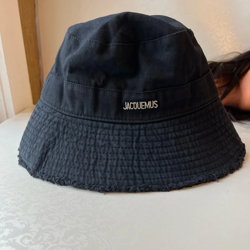JACQUEMUS HAT - Picture 1 of 5